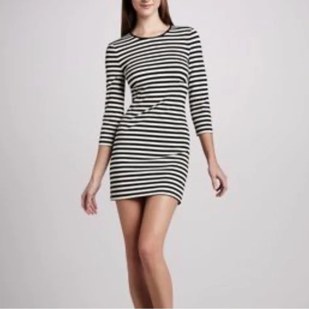 Kate Spade Saturday Striped Black White Crewneck Front Pockets Dress M1‎